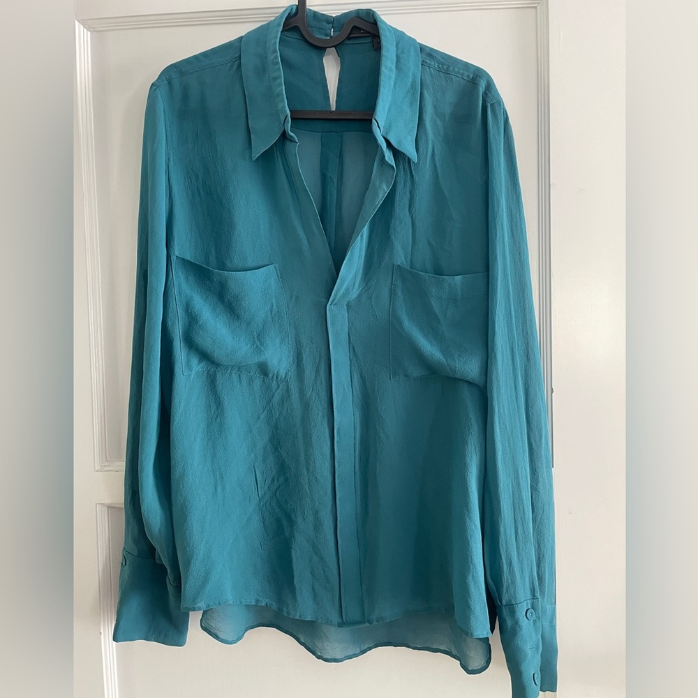 100% Silk BCBG teal blouse
